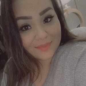 Meet your Posher, Leslie